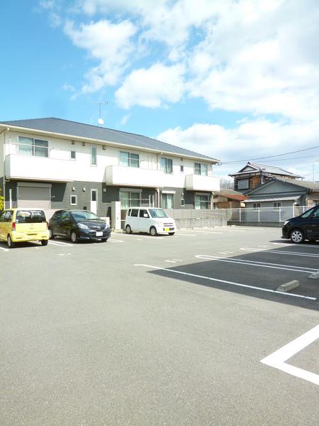 シャーメゾン高良内　A棟