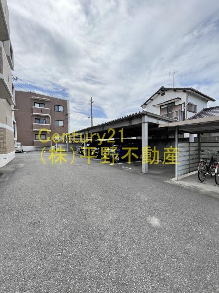 カーサあんとく弐番館(駐車場)
