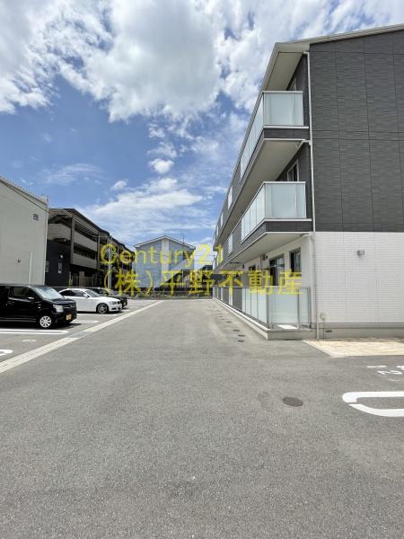 ガナール(駐車場)