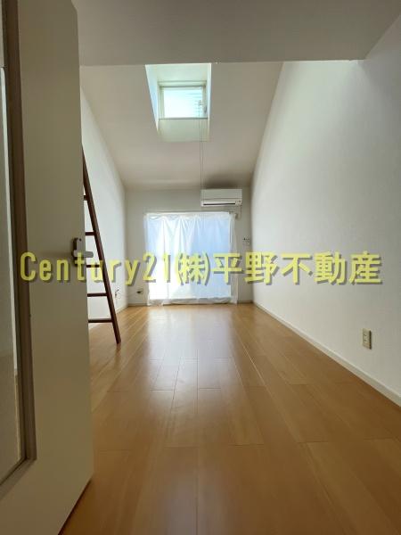 シャトレ隈1(リビング)