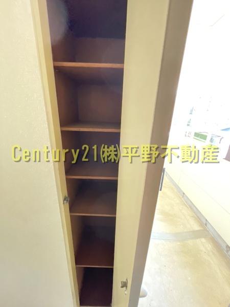 シャトレ隈1(収納)