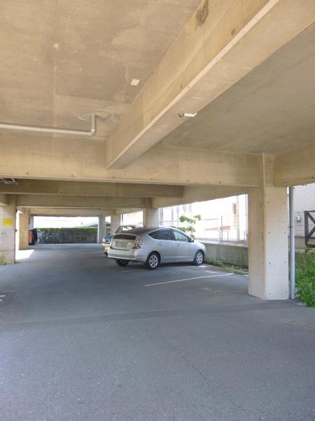 レイクヒル(駐車場)