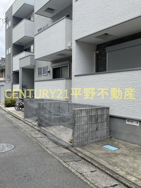 シャンテ・ローズ　イースト