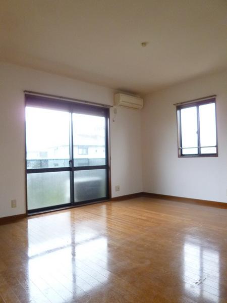 ディアス山川　A棟