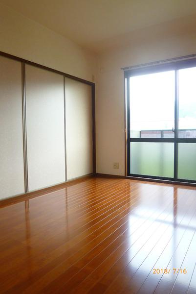 ディアス山川　A棟