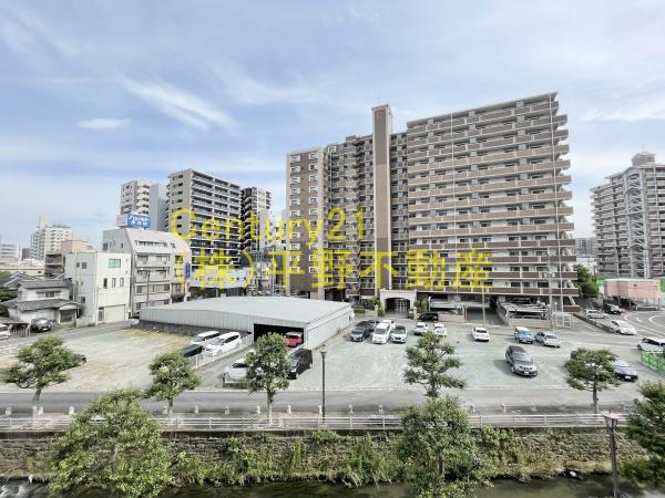 センチュリー中央