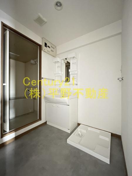 R-BLDG03