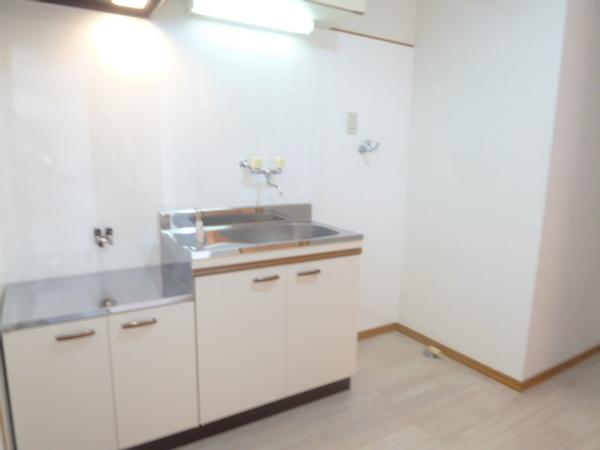 Ｙ’ｓroom花畑　B棟