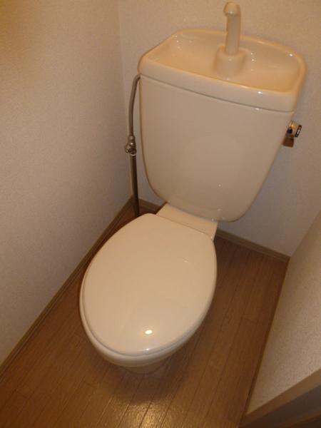 エクレールフラッツ　A棟