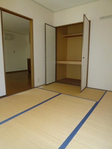 アークアムールⅡ　B棟