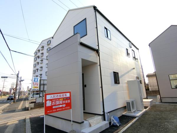 SOUDAKOUMUTENHOUSE