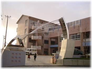 桑田貸家（津福）(久留米市立鳥飼小学校)