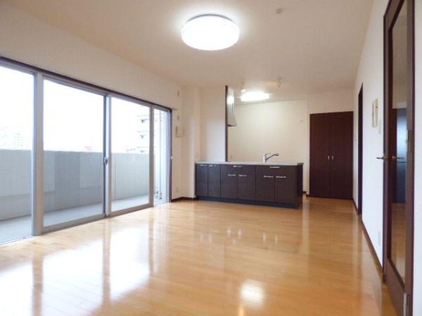 エイルマンション諏訪野町