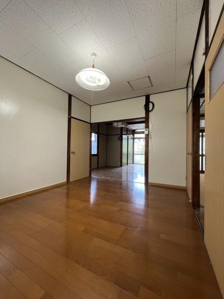 DY諏訪野町貸家
