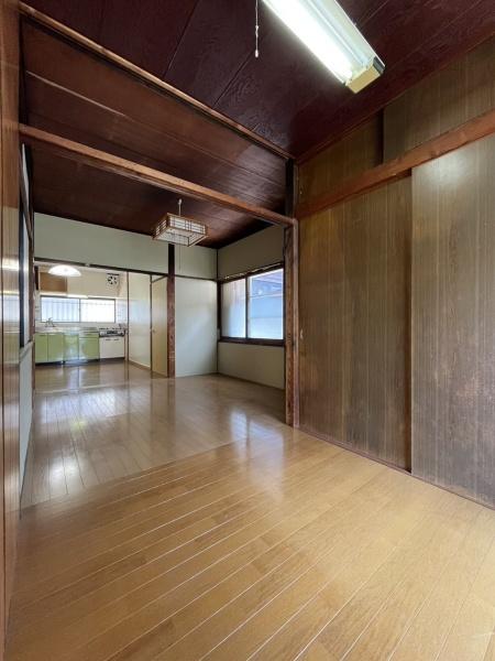 DY諏訪野町貸家