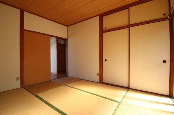 山川町貸家