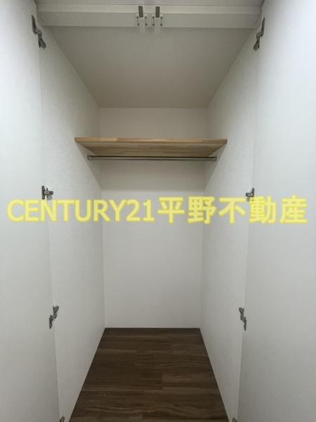 ALLEY5
