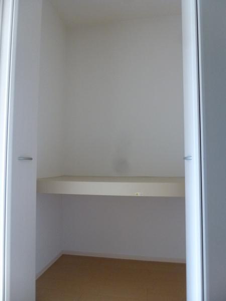 アヴリル(収納)