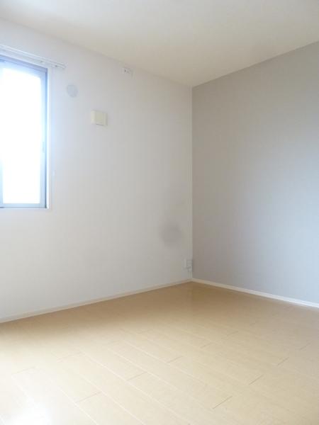 アヴリル(寝室)