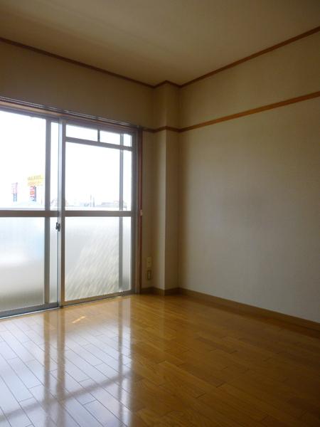 コーポレーティッドナカシマ