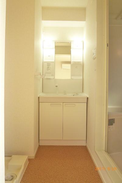 Bruno5(洗面台・洗面所)