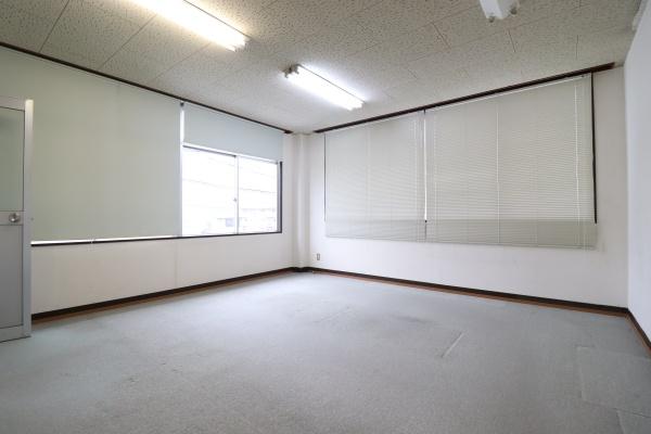 横田　山本ビルテナント