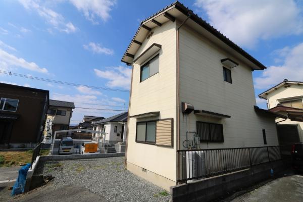 飯塚市潤野の貸家