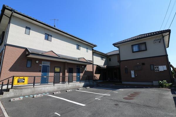 ファミール頴田