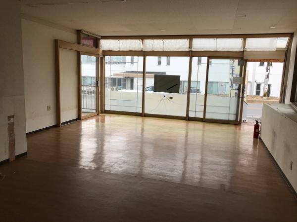 飯塚市弁分の店舗（建物一部）