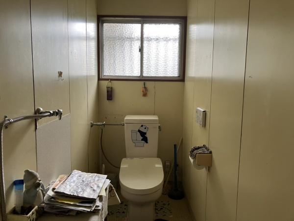秋松倉庫付戸建て
