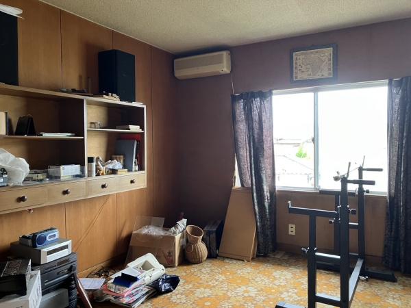 秋松倉庫付戸建て