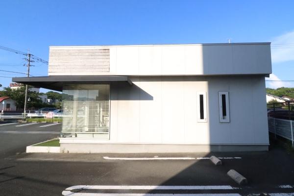 飯塚市柏の森の店舗（一戸建）