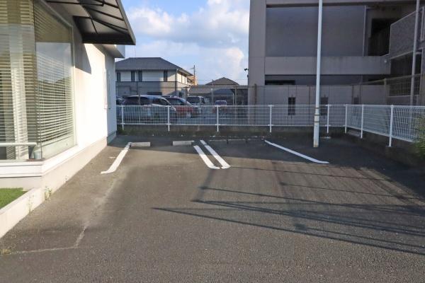 飯塚市柏の森の店舗（一戸建）