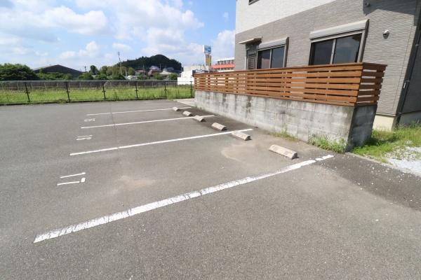 ファミール頴田