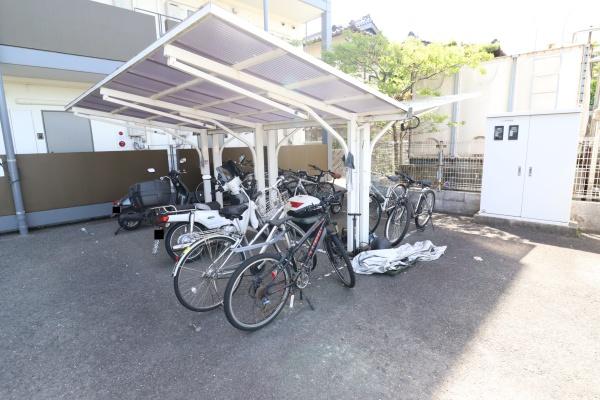 カレッジコート九工大