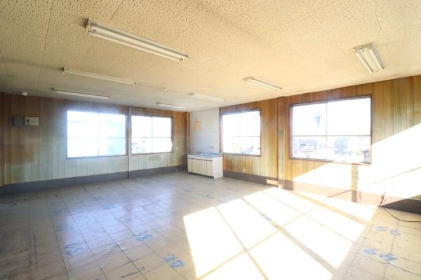 飯塚市目尾の倉庫