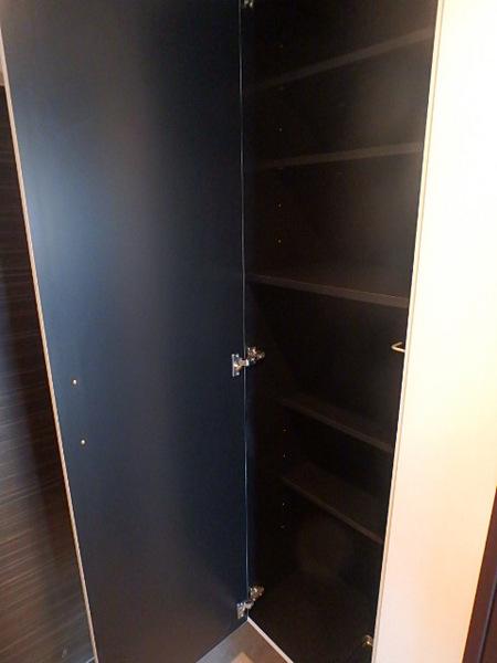 福岡市博多区博多駅南５丁目のマンション