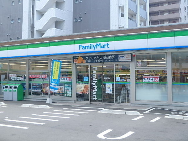 エンクレスト博多駅南SHARE(ファミリーマート博多駅南三丁目店)