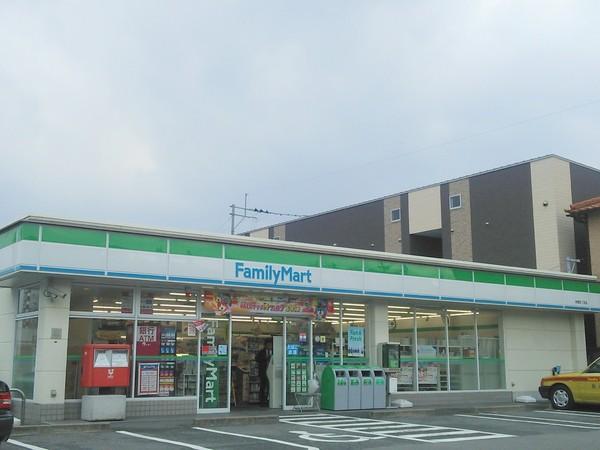 ネストピア博多グランドステージ(ファミリーマート吉塚五丁目店)