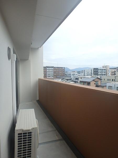 ホワイトアゲート博多