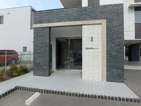 ホワイトアゲート博多