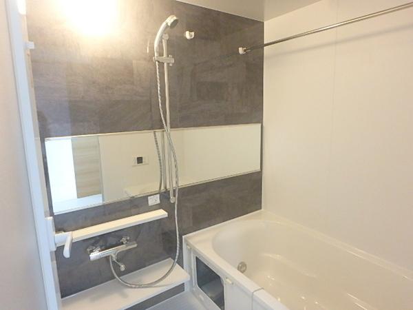 ホワイトアゲート博多