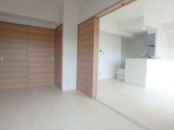 ホワイトアゲート博多