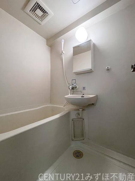 リュミエール空港前