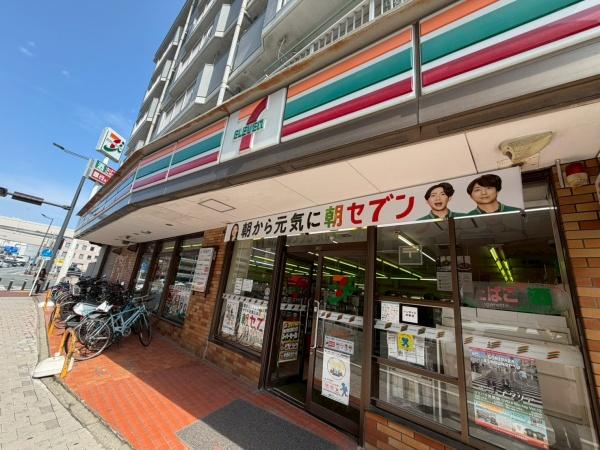 ステイツ天神東２(セブンイレブン博多築港店)