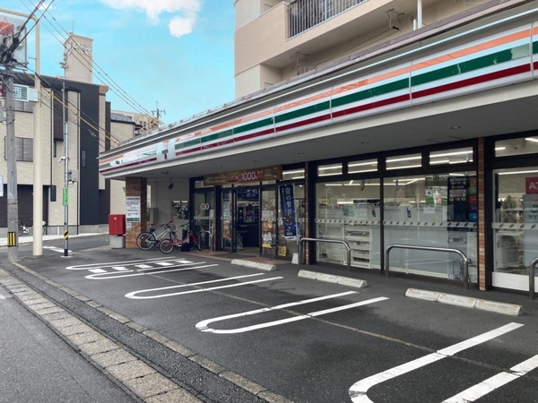 アルバーノ諸岡(セブンイレブン井尻2丁目店)