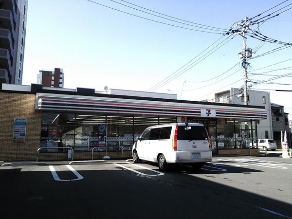 エトゥール博多駅北(セブンイレブン博多堅粕3丁目店)