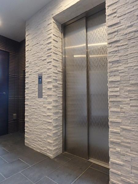 レフィナード博多