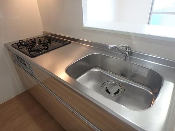 レフィナード博多