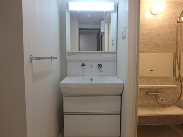 レフィナード博多